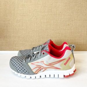 Reebok Women’s RealFlex J99464 Sneakers Size 6.5